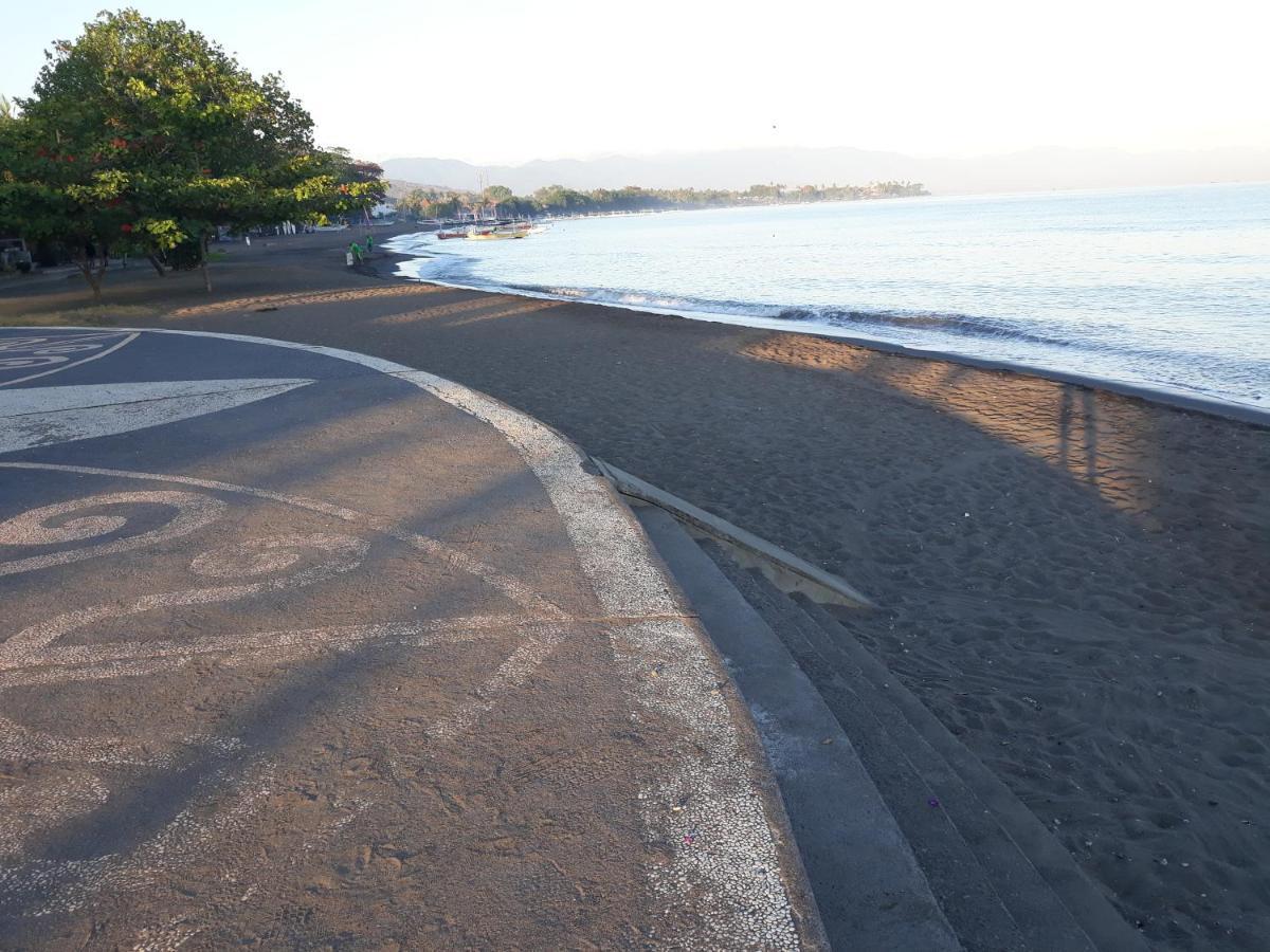 Puri Bali Hotel Lovina Dış mekan fotoğraf