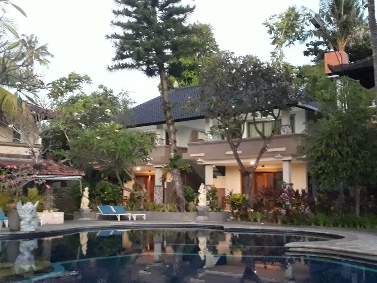 Puri Bali Hotel Lovina Dış mekan fotoğraf
